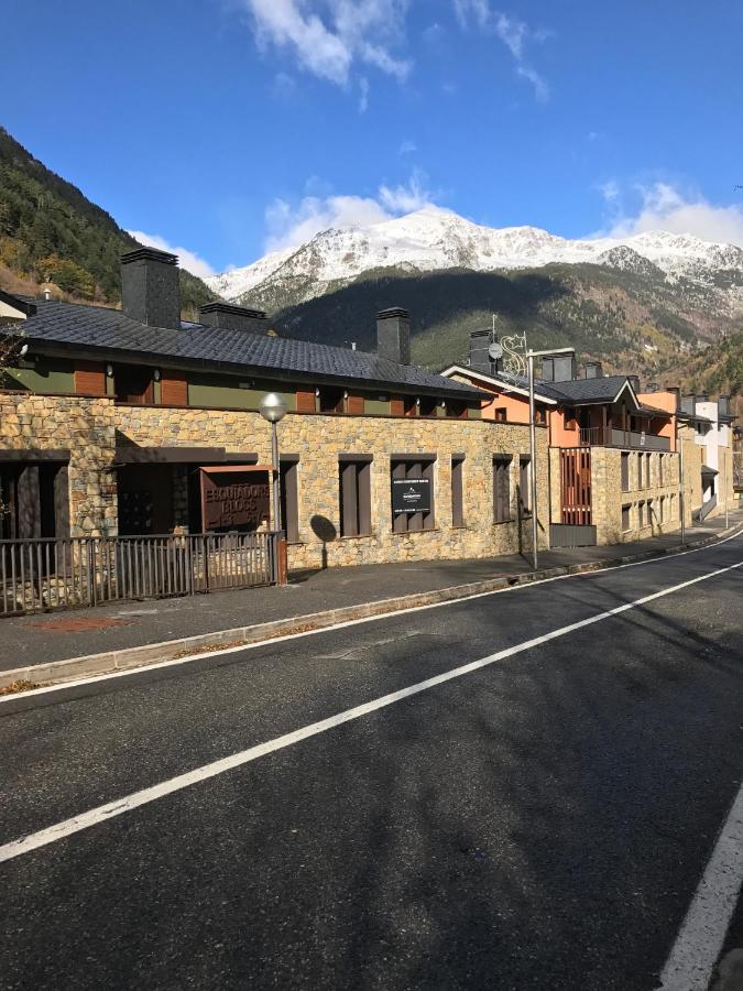 Apartmán Esquiadors Mp Llorts Exteriér fotografie