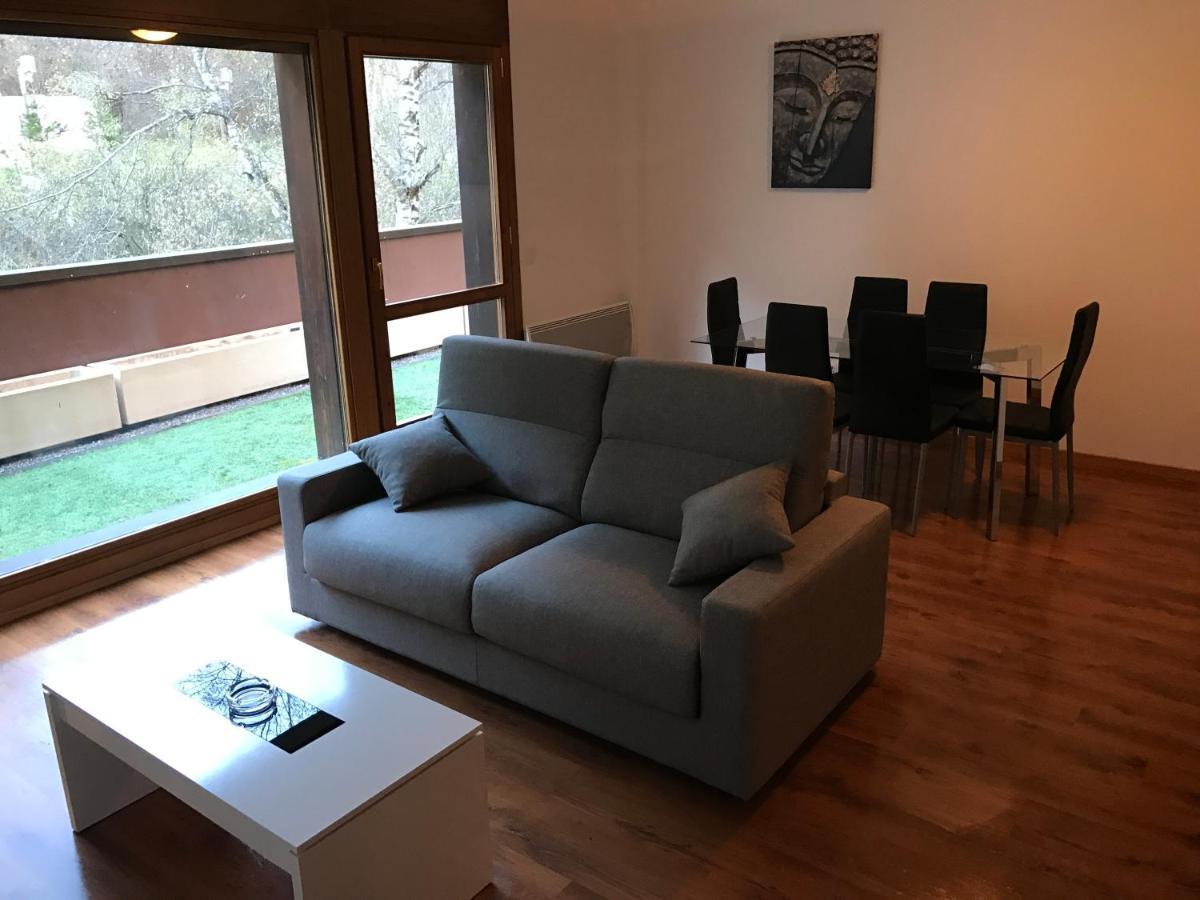 Apartmán Esquiadors Mp Llorts Exteriér fotografie